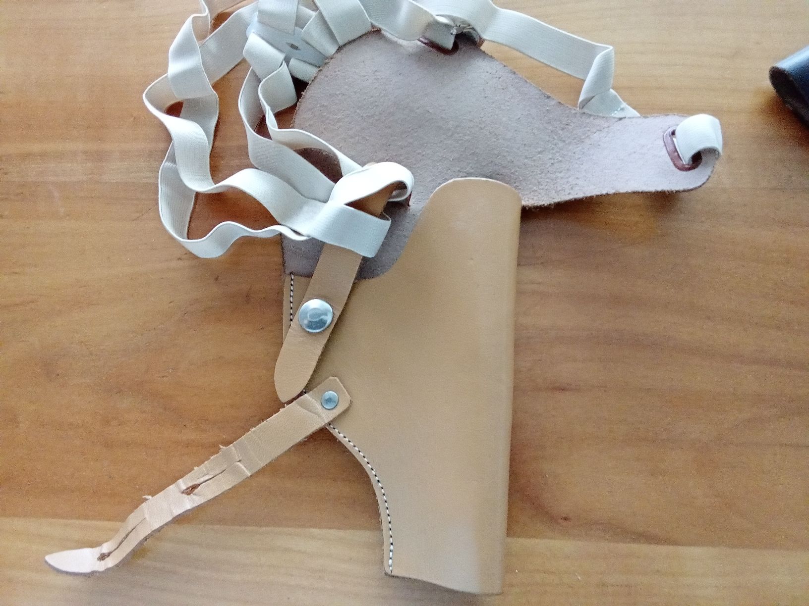 Tiro a segno:  3 PISTOLEN-ETUI – Usato da Muri BE venduto da Alk 1