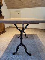 Tisch robust mit Gussfüssen