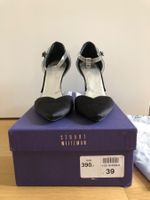 Stuart Weizman Pumps, 39