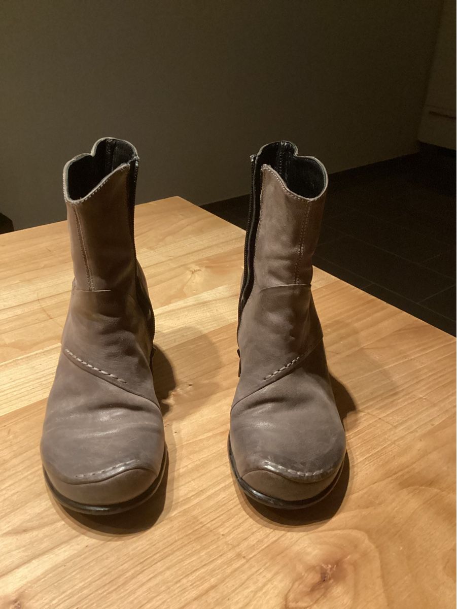 Scarpe da donna: Damenschuhe in Leder – Usato da Schliern b. Köniz venduto da ybdan68 1