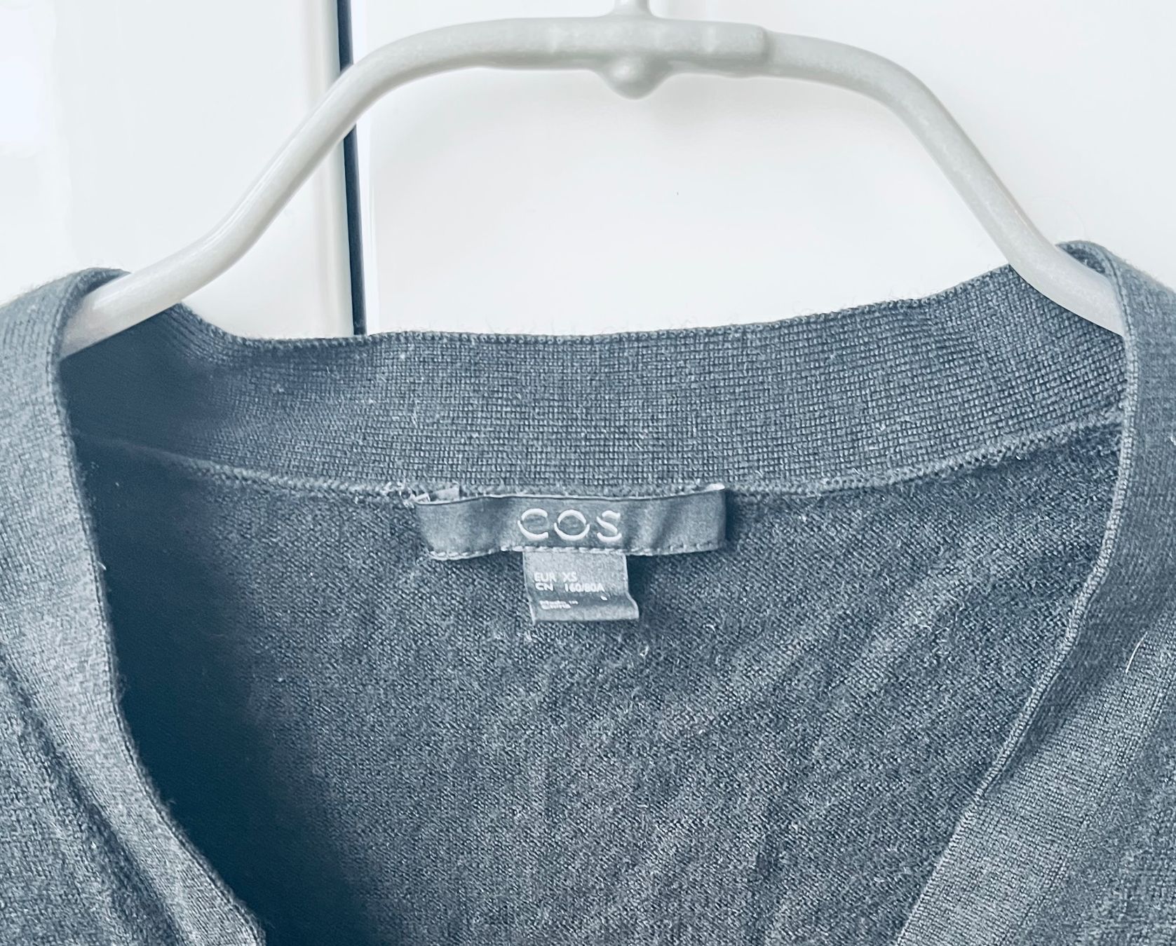 Cos Jacken: COS Cardigan, 100% Wolle, XS – Gebraucht aus Basel von oli_hpw7 1