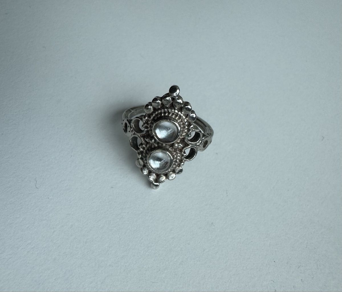 Anelli: Ring silbrig Boho mit transparenten Steinen, Ethno Stil – Usato da Wettingen venduto da JasminL92-2 1