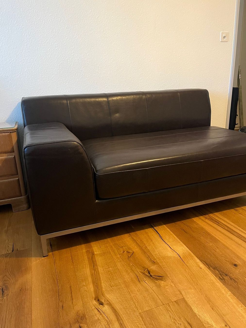 Ikea Divani: Sofa Leder schwarz mit Hocker guter Zustand – Nuovo (secondo la descrizione) da Basel venduto da fra_bb2j 1