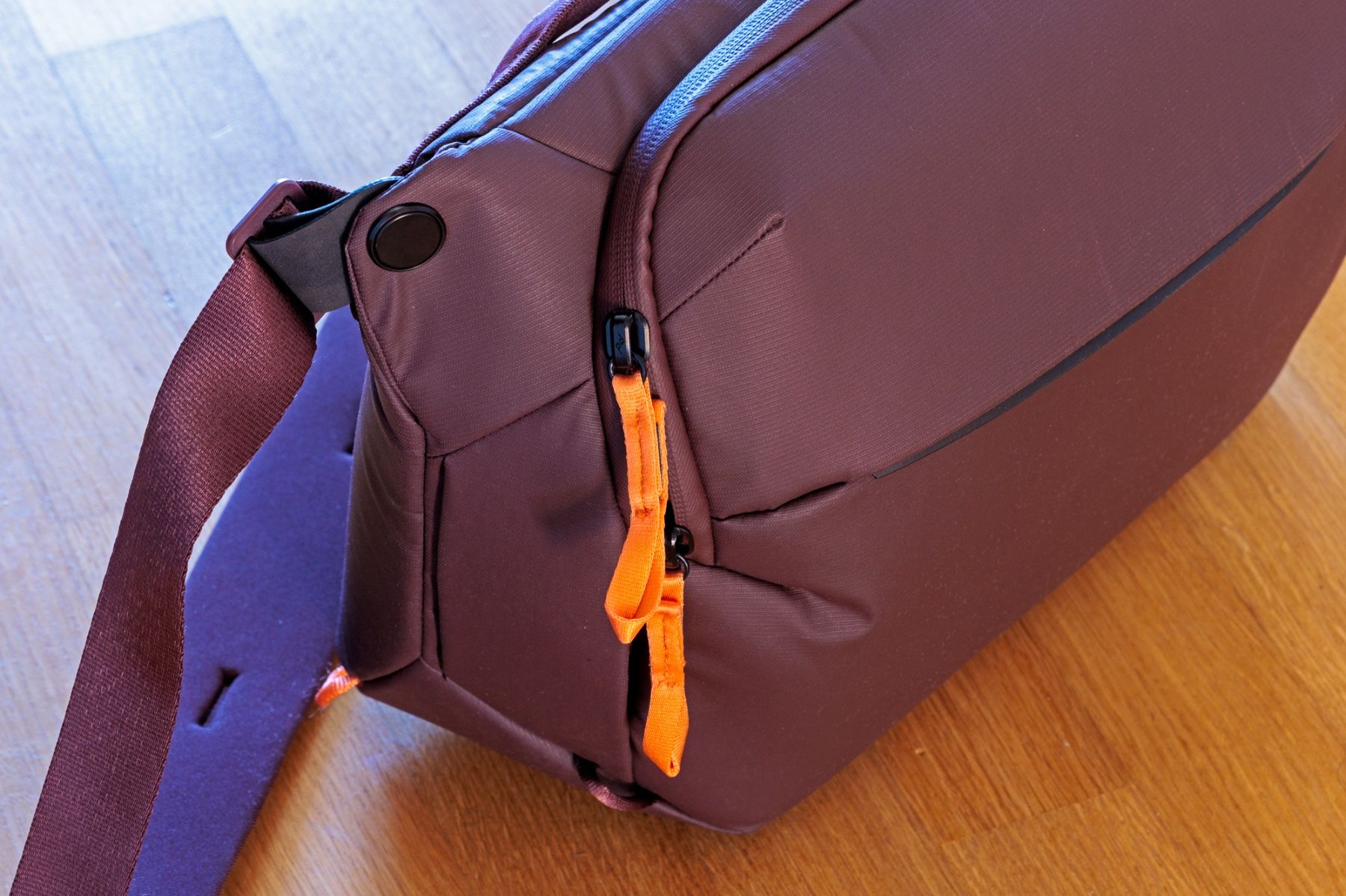 Borse: Peak Design Kameratasche Everyday Sling 10l eclipse purple – Nuovo (secondo la descrizione) da Thun venduto da Bertie_64 4