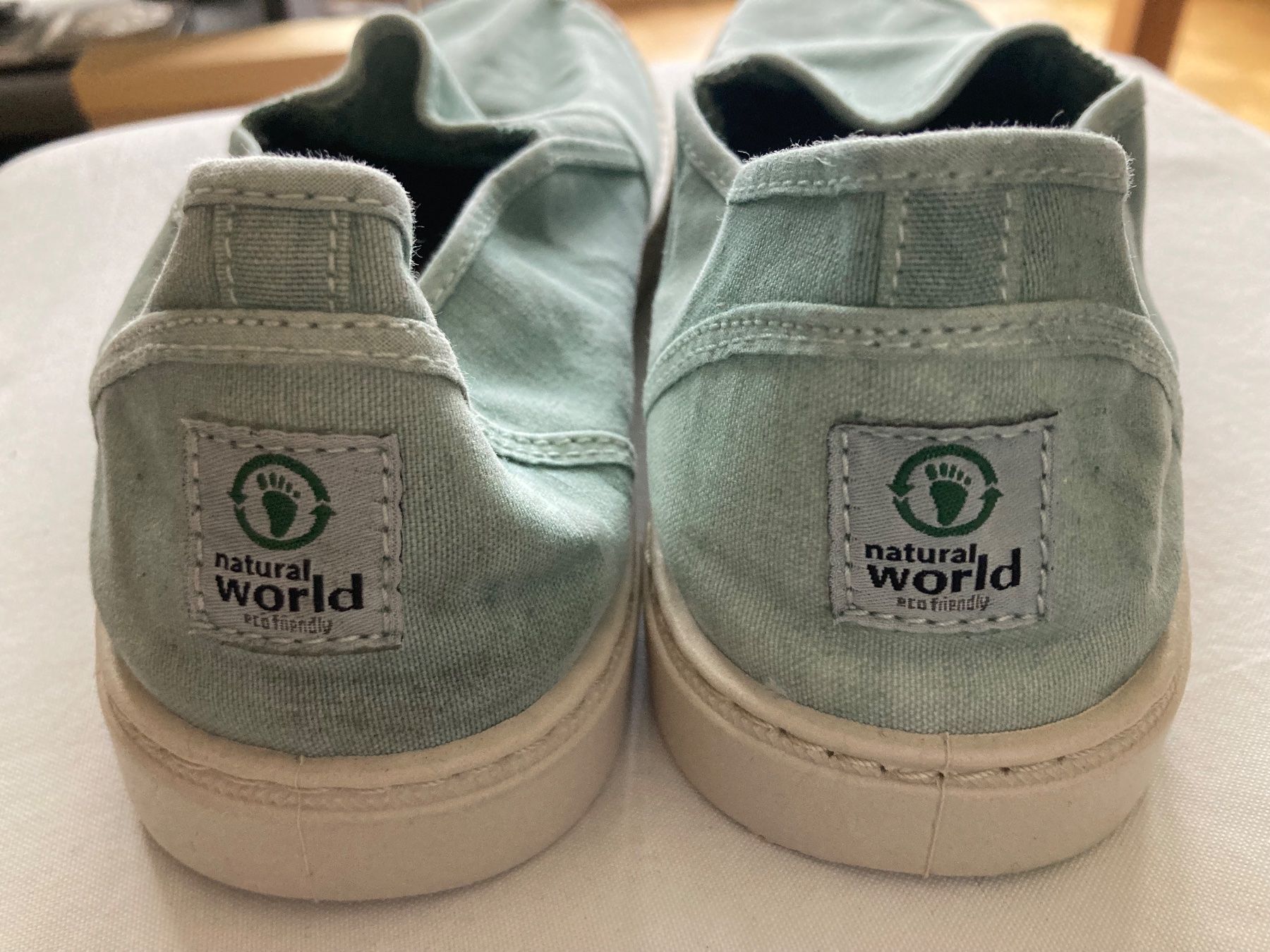 Scarpe da uomo: NEUE Sneakers, Grösse 40 – Nuovo e nell'imballaggio originale da Zürich venduto da stella03 3