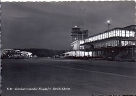 ZÜRICH, l'aéroport de nuit