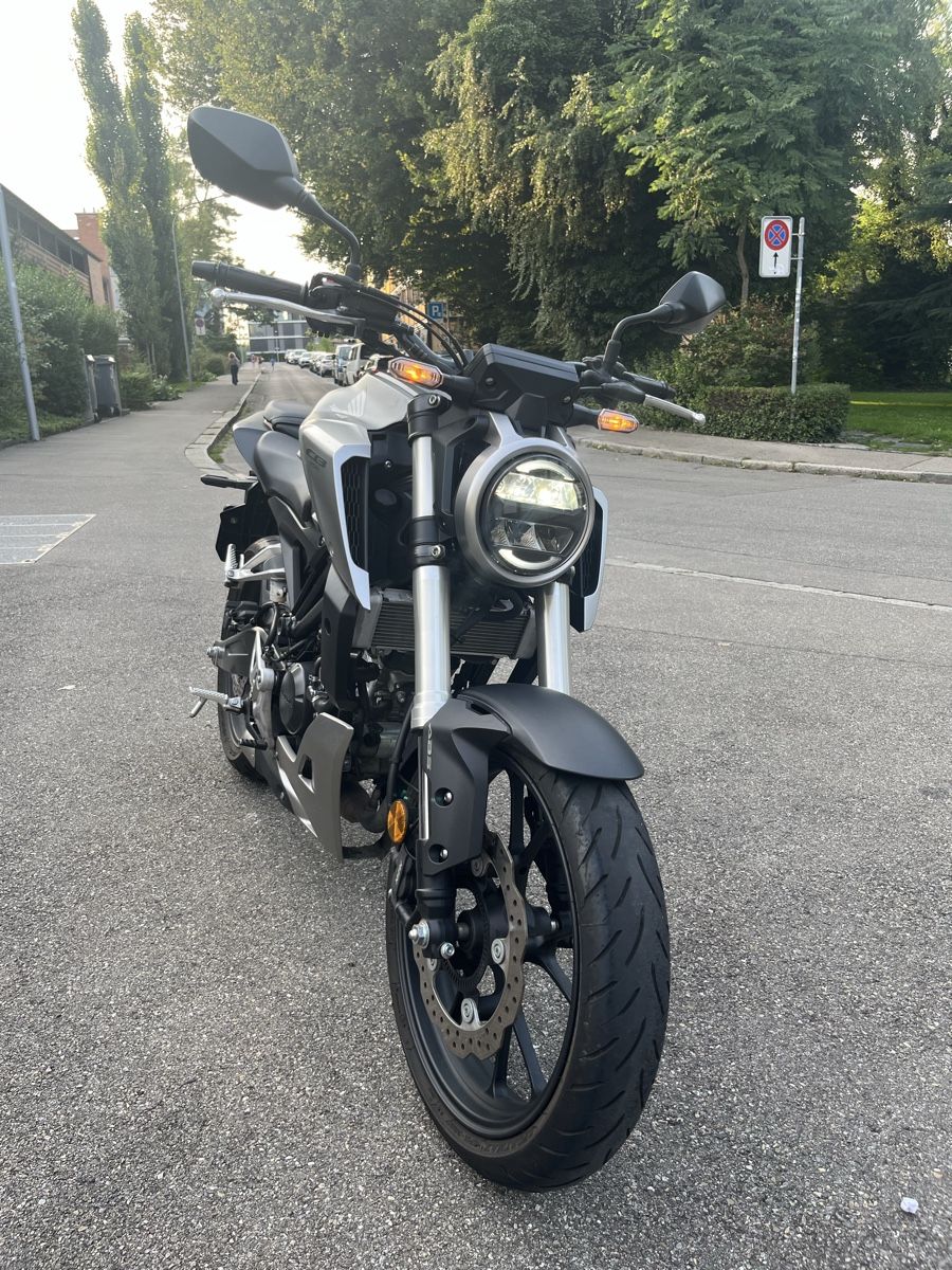 Strada: Motorrad Honda CB 125 R – Usato da Zürich venduto da Dangelo 2
