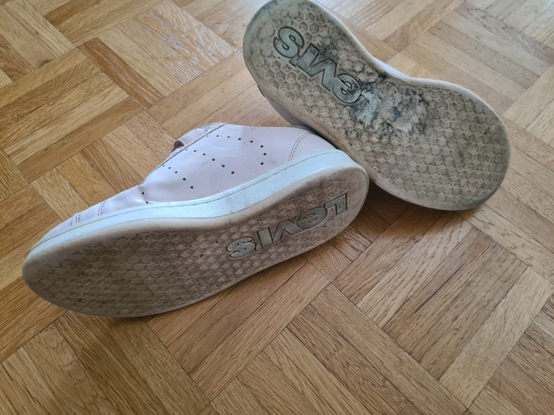 Levi's Scarpe per ragazze: Levi's Schuhe Gr. 33 – Usato da Rudolfstetten venduto da anjam81 1
