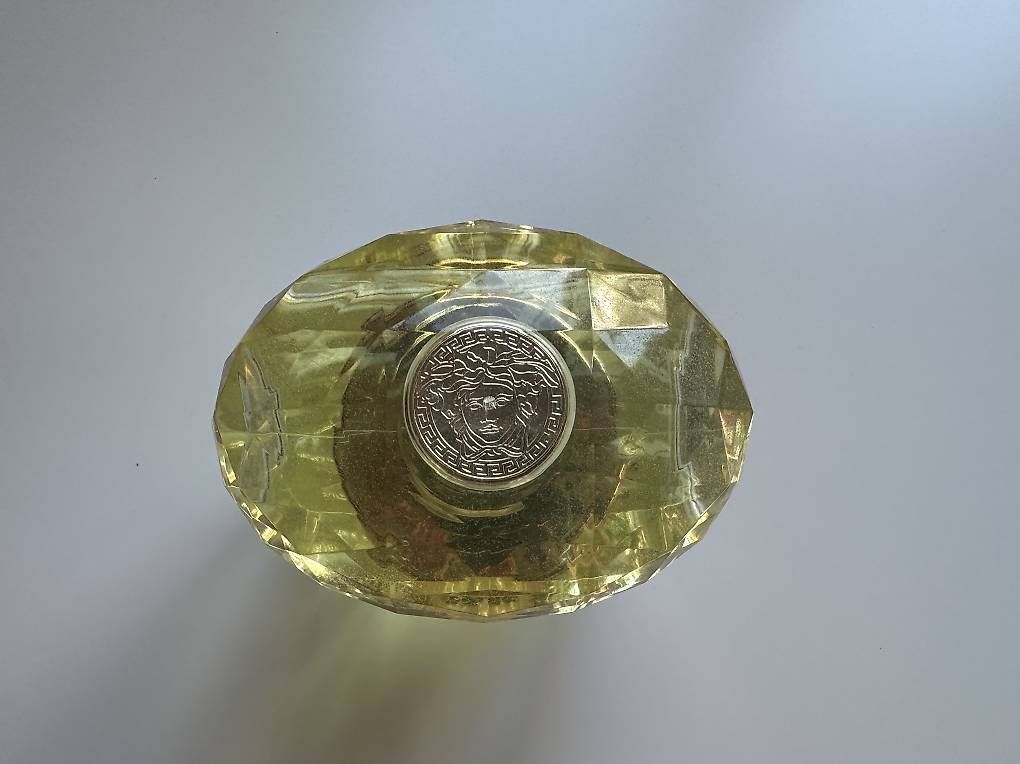 Profumi & Eau de Toilette: Versace Yellow diamond 90ml  – Usato da Zürich venduto da luc_bb9h 2