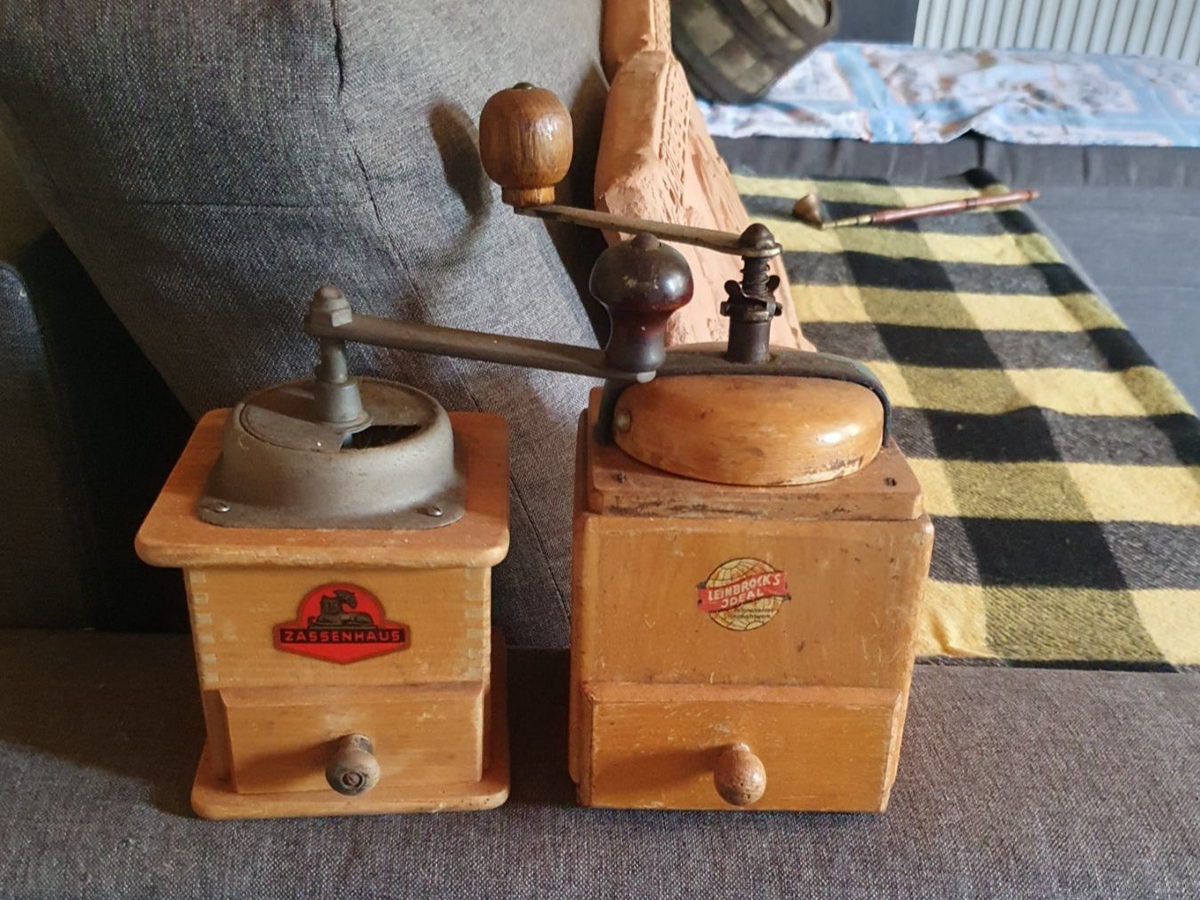 Küchengeräte: Alte Kaffemühle – Gebraucht aus Bettlach von Koe020