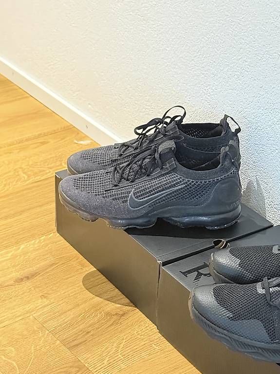 Scarpe da uomo: Original Schuhe zu verkaufen – Usato da Wiesendangen venduto da DIA10 1