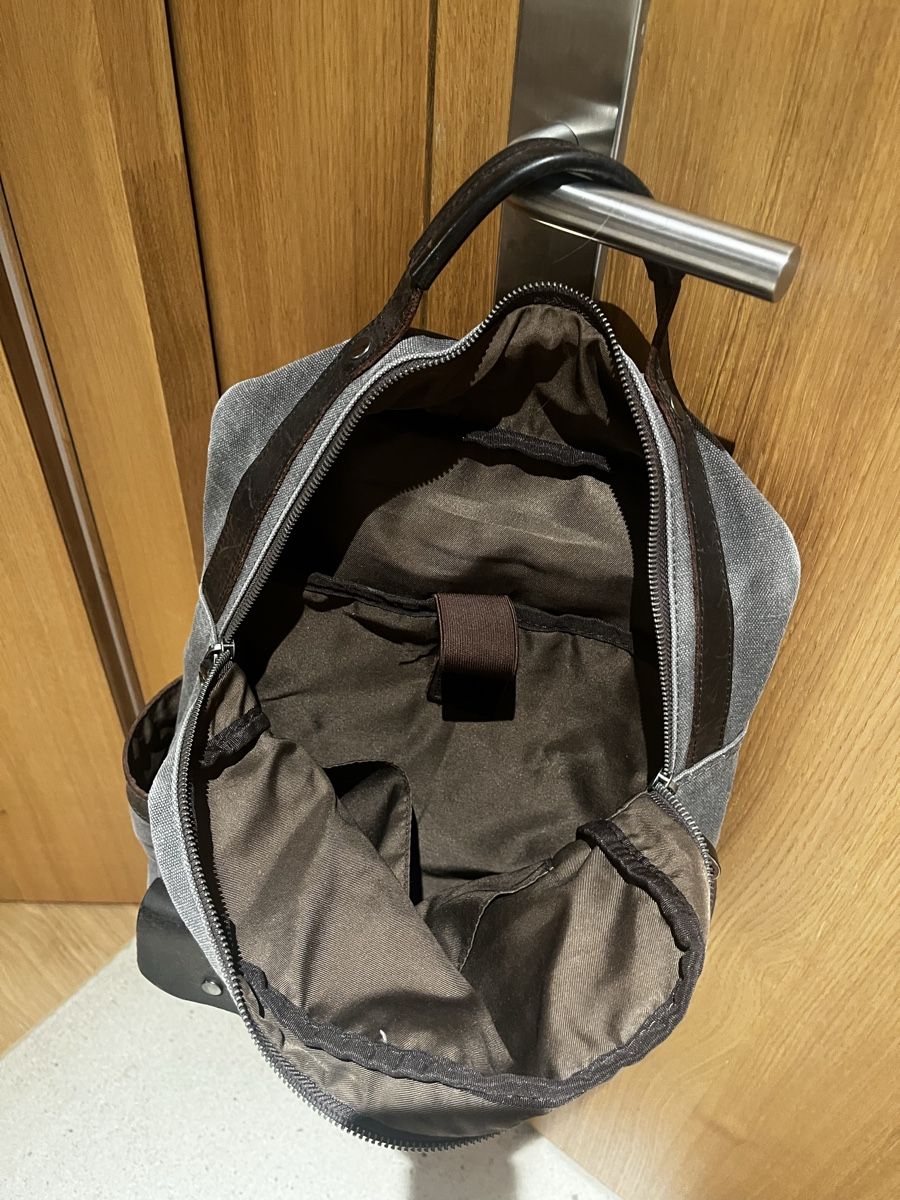Rucksäcke: Rucksack Leder optik Grau – Gebraucht aus Wettingen von Nicolas_Hue 2