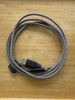USB-A auf Lightning Ladekabel schwarz weiss geflochten