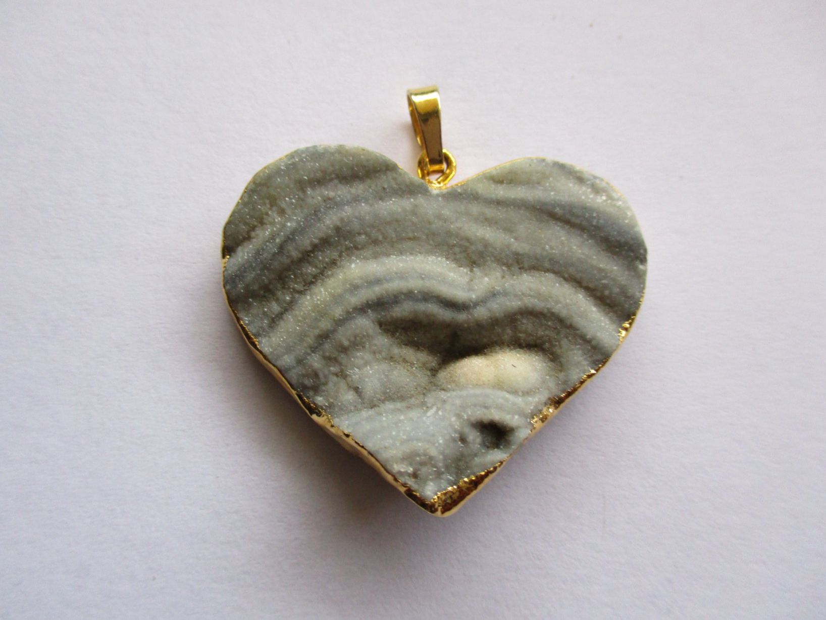 Anhänger: Pendentif cœur pierre naturelle dorée – Gebraucht aus La Sarraz von vic_v6kz 1