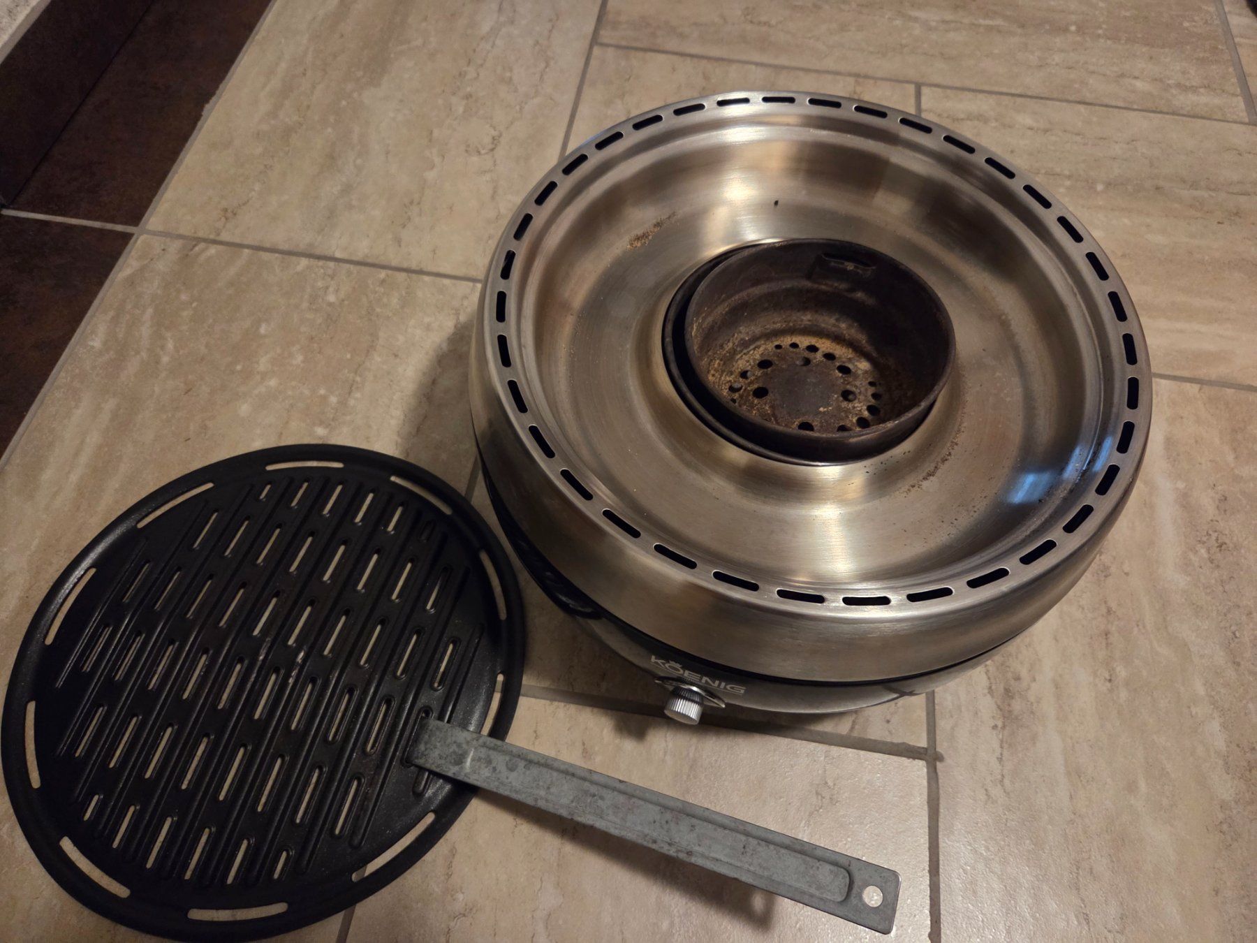 König Griglie: Kohletischgrill König – Usato da Safenwil venduto da tupfli75 1