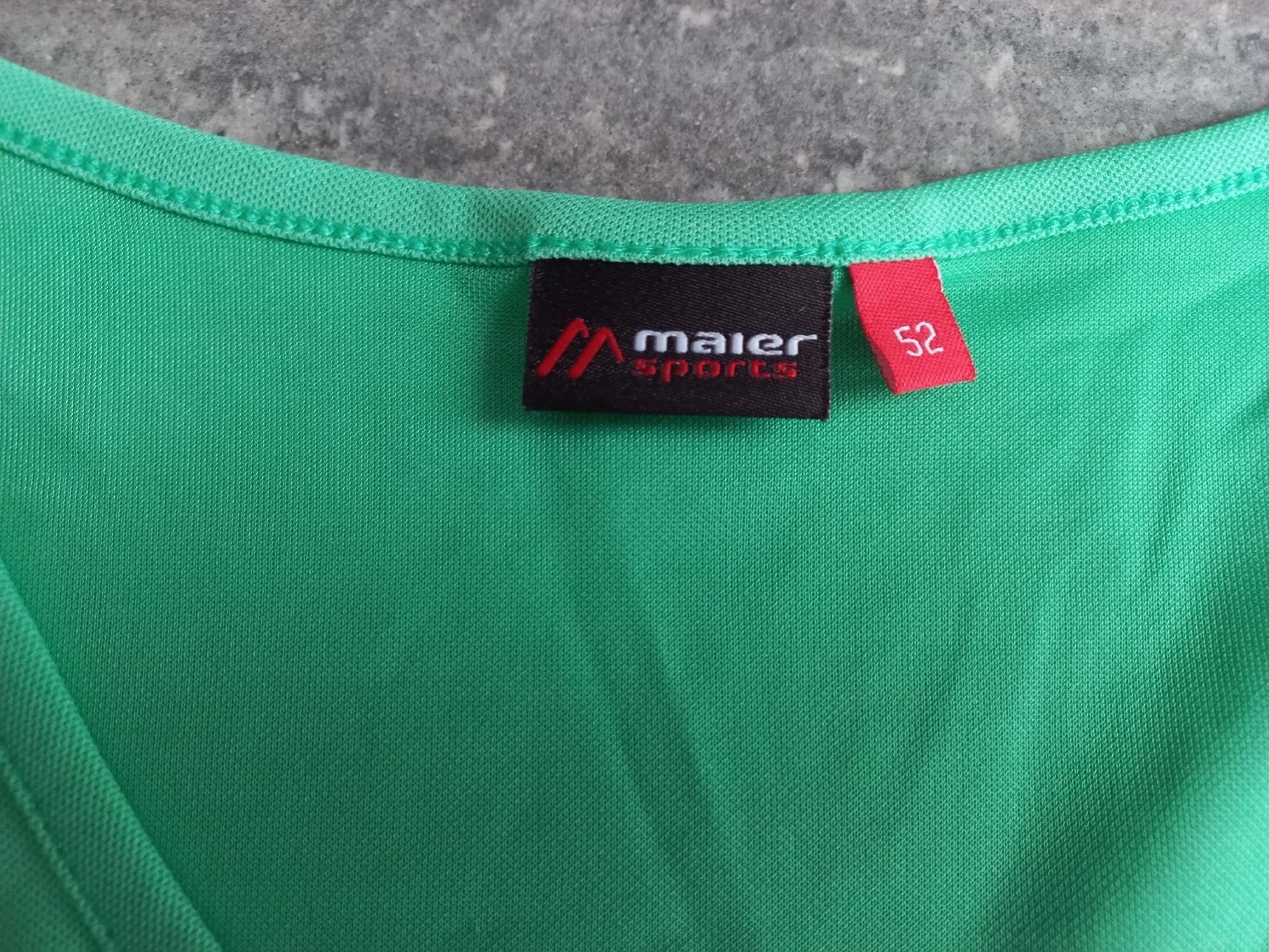 Tops: Funktionsshirt Gr. 52 kaum getragen – Neu (gemäss Beschreibung) aus Oberuzwil von venditum. 1
