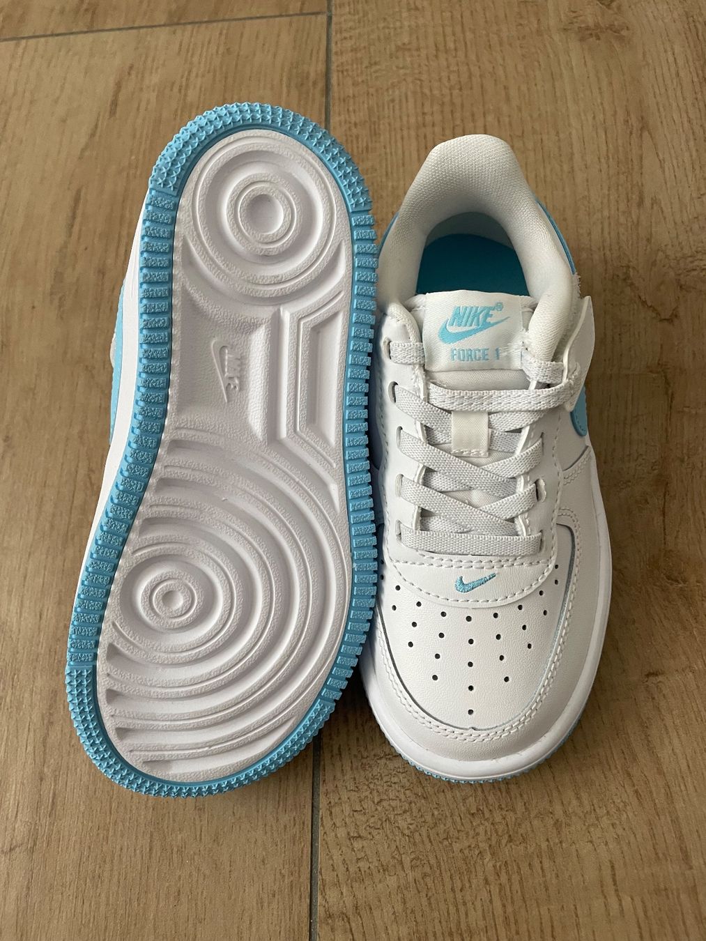 Nike Schuhe für Jungen: Nike Force 1 Low Easyon Gr. 28 NEU – Neu und originalverpackt aus Waltenschwil von hansnine 3