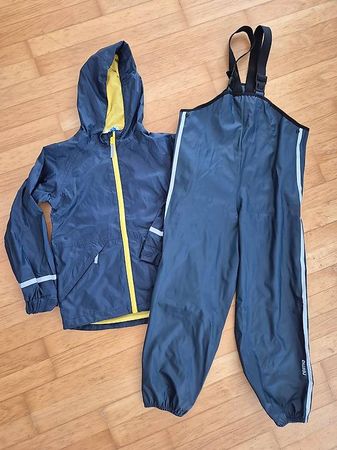 Regenjacke und Regenhose Grösse 128 Migros Kids / Rukka