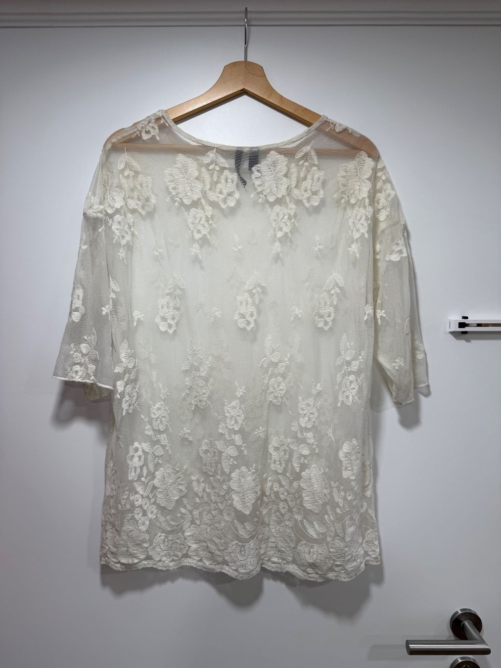 Mango T-shirt: MANGO Spitzen Shirt Gr XS – Nuovo (secondo la descrizione) da St. Gallen venduto da kka_l9wg 1