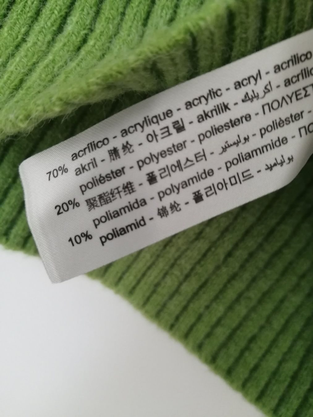 Bershka Pullover & Sweatshirts: Damenpullover Kurzer Pullover Gr.S – Gebraucht aus Buchrain von nat_pl5p 5