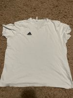 Adidas T-Shirt Weiss Gr. XL Sommer-Shirt mit kleinem Fleck!