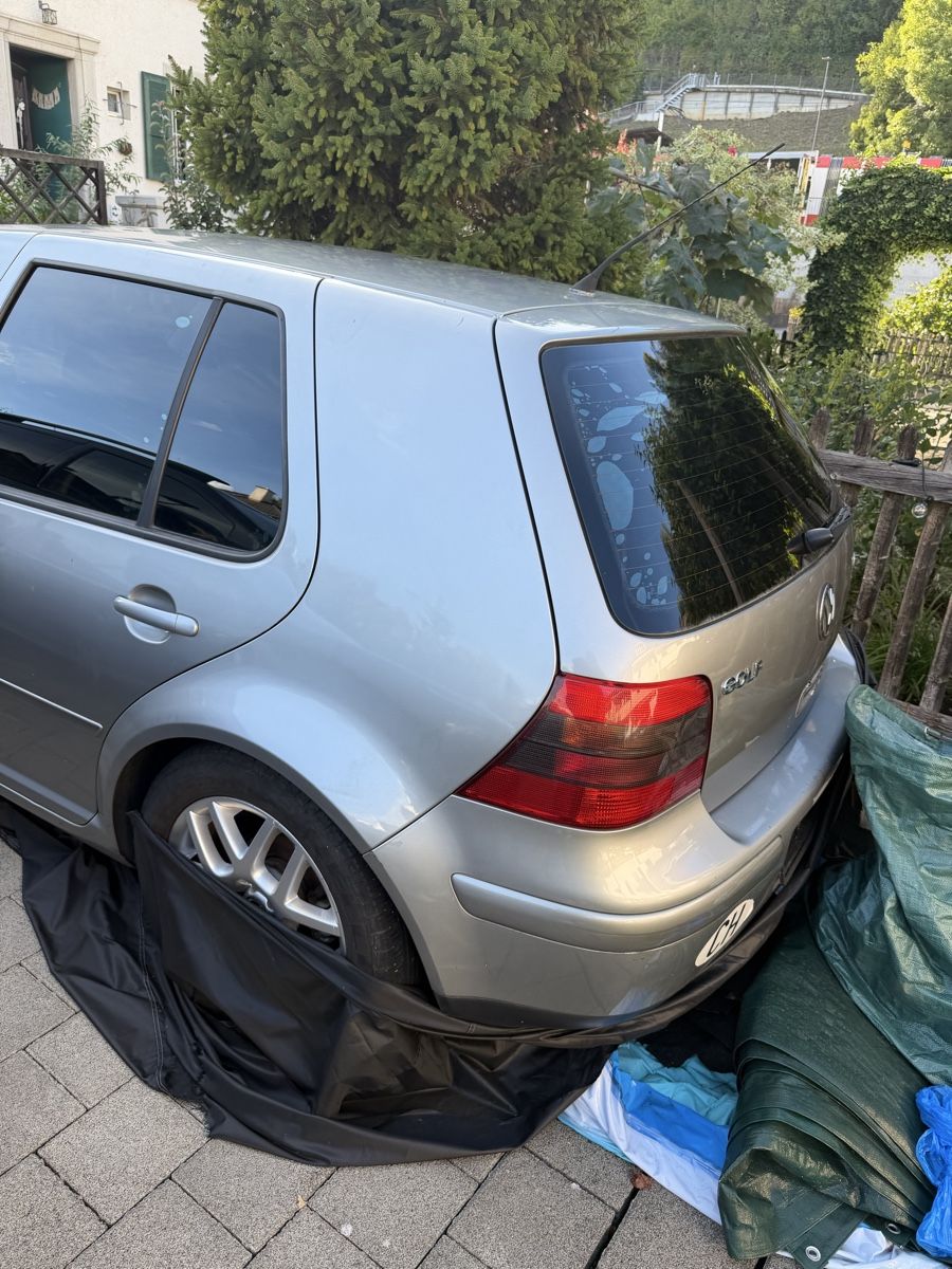 VW Autos: VW Golf 2003 – Defekt aus Hölstein von sch_j9kr 1