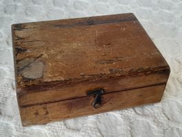 Gewichte/Apothekergewichte-Set im Holzkasten