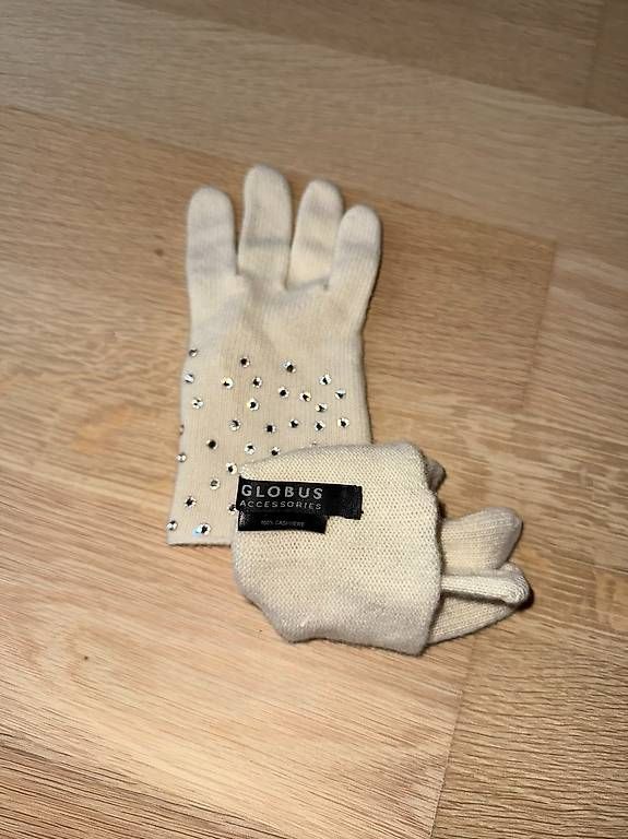 Guanti & manicotti: Cashmere Handschuhe mit Strasssteinen – Usato da St. Gallen venduto da Sabrinaaa 2