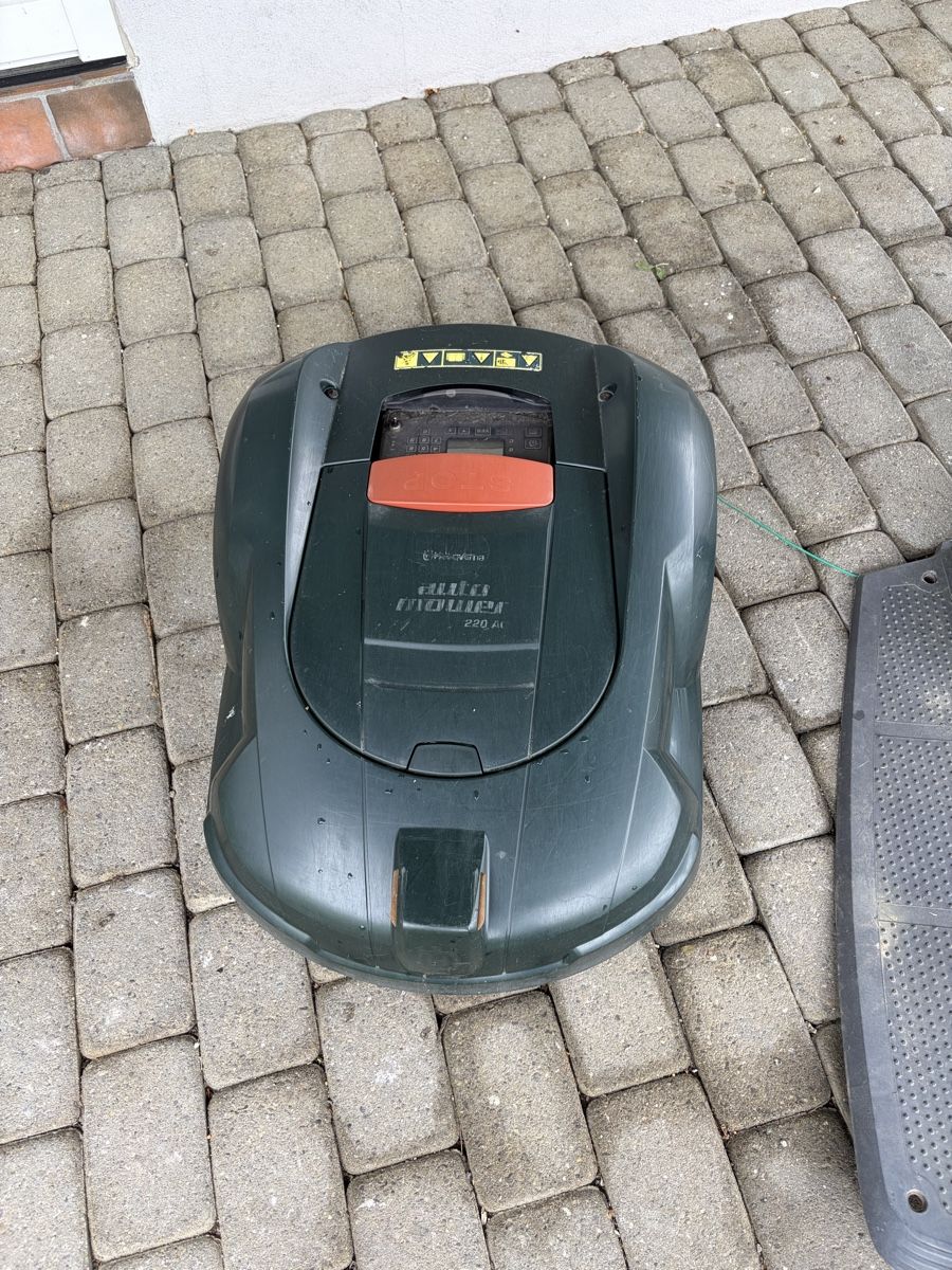 Husqvarna Tondeuses à gazon: Rasenroboter – D'occasion à Biberist par Guggersuur
