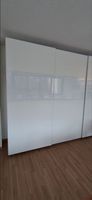 Schrank weiss mit viel Stauraum, Schwebetürenschrank