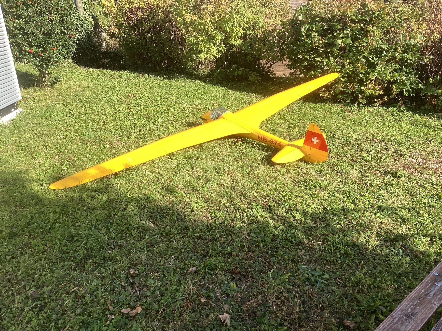 Modellismo RC: Moswey 3, Spannweite 4m mit elektroantrieb – Usato da Beringen venduto da sopwith 2