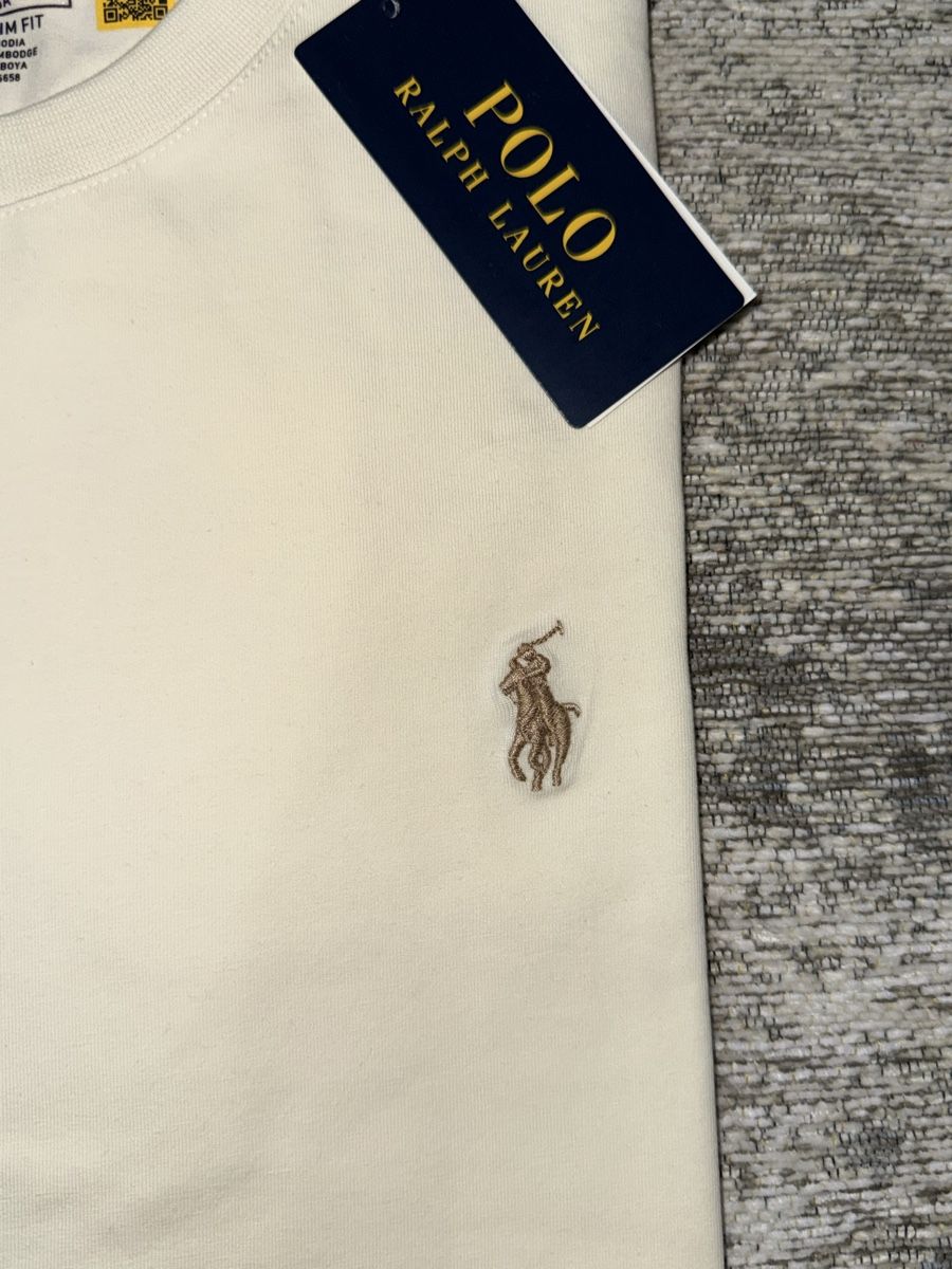 Ralph Lauren T-shirt: T-shirt Ralph Lauren  – Nuovo e nell'imballaggio originale da La Chaux-de-Fonds venduto da Lucas_g 1