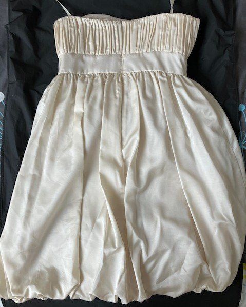 Kleider: Robe Zéro T 36 – Gebraucht aus Gampelen von Mari60 2