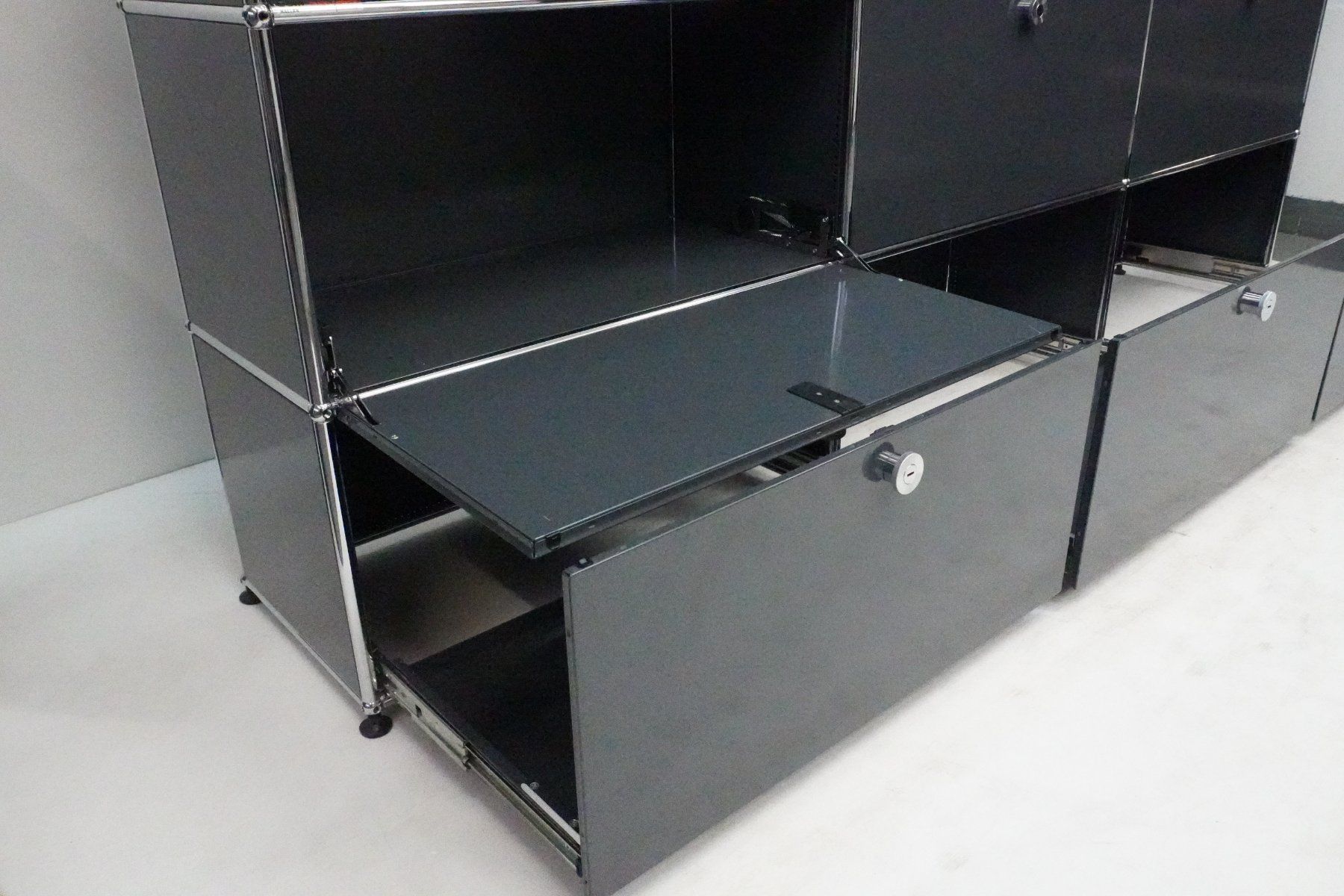 USM Scaffali: USM Regal anthrazitgrau 3x3 neue Generation Designklassiker – Usato da Bad Zurzach venduto da QLASSIQ 6