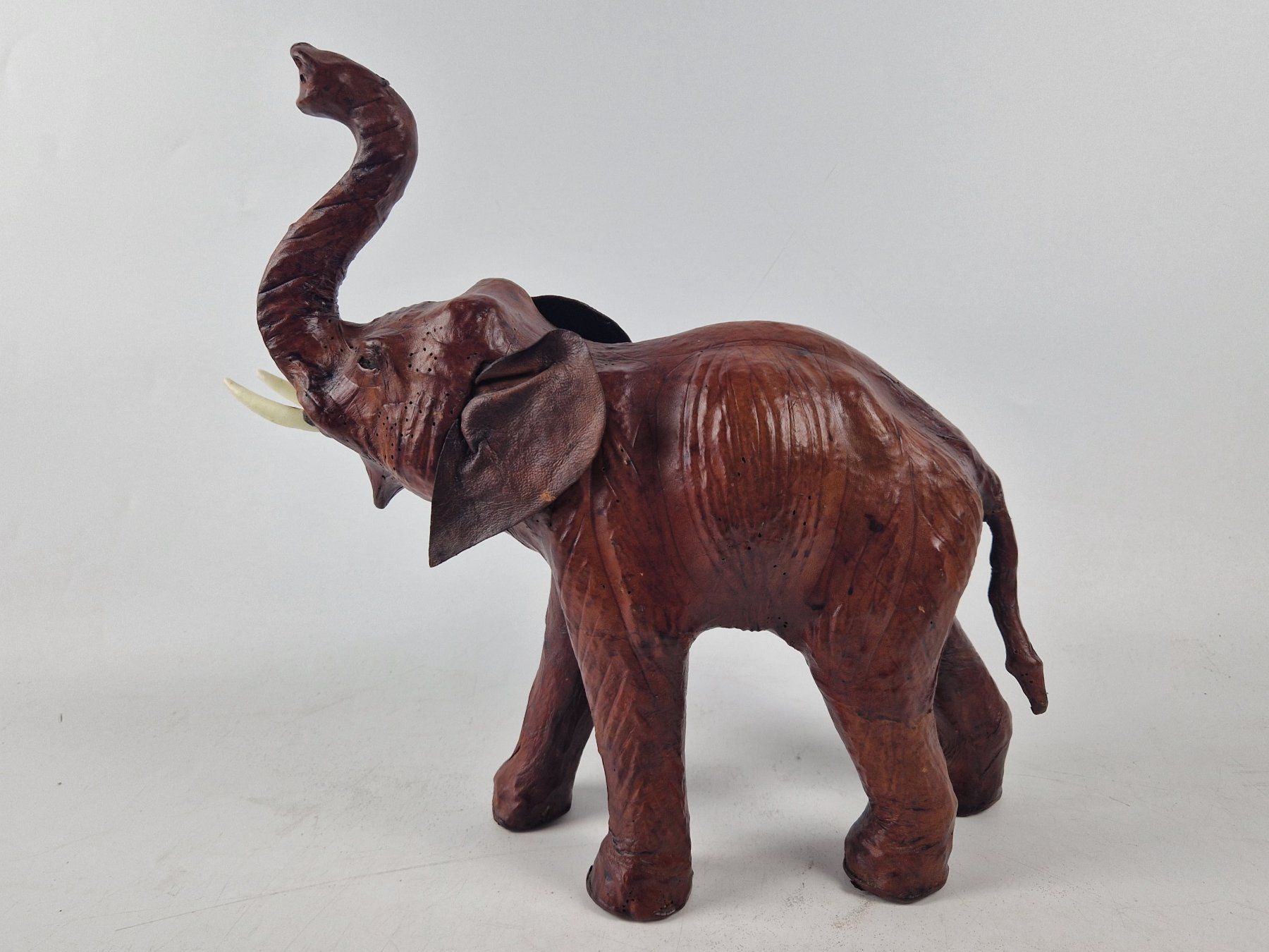 Statuette: Alte grosse Elefantenfigur – Usato da Muhen venduto da Restwert_Muhen 1
