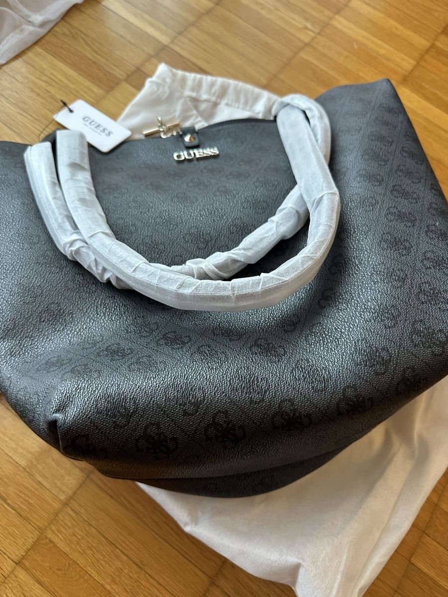 Guess Taschen für Damen: Guess Tasche – Neu und originalverpackt aus Fisibach von hadilicious