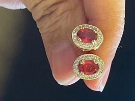 Clous d’oreilles plaqués or jaune pierre zircon et brillants