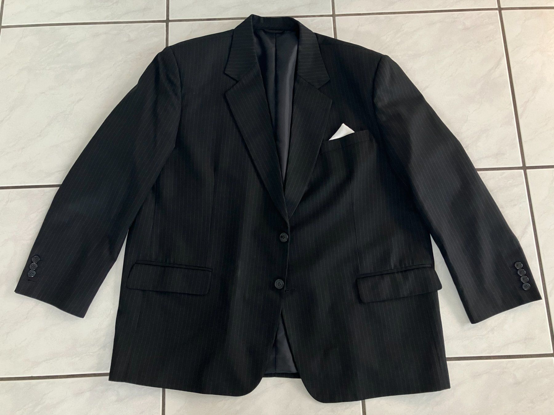 Costumes: Herrenanzug ca. XXL – D'occasion à Abtwil AG par Swissraver 4
