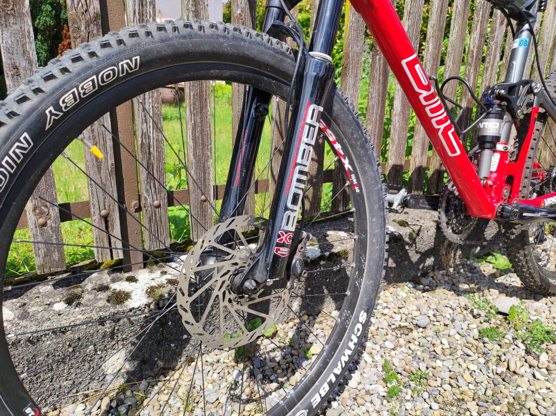 BMC Velos: BMC Fourstroke 04 Mountainbike Fully 21" – Gebraucht aus Bremgarten AG von  3