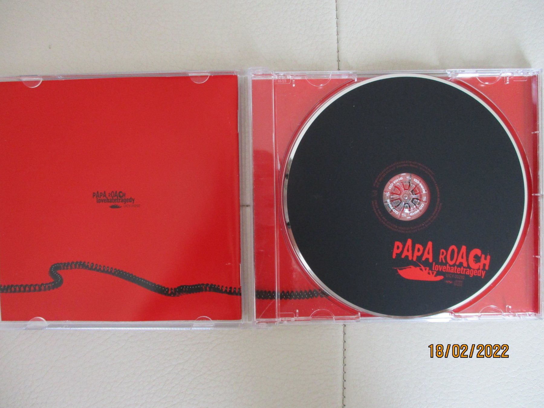 CD: Papa Roach --   Love, Hate, Tradegy – Usato da Liestal venduto da Disc-Point 1