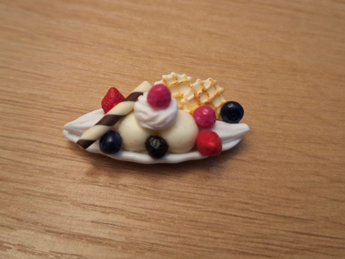 Case e mobili per bambole: Handmade Beeren Eis Teller – Nuovo (secondo la descrizione) da Zürich venduto da HandmadeTinyFood 3