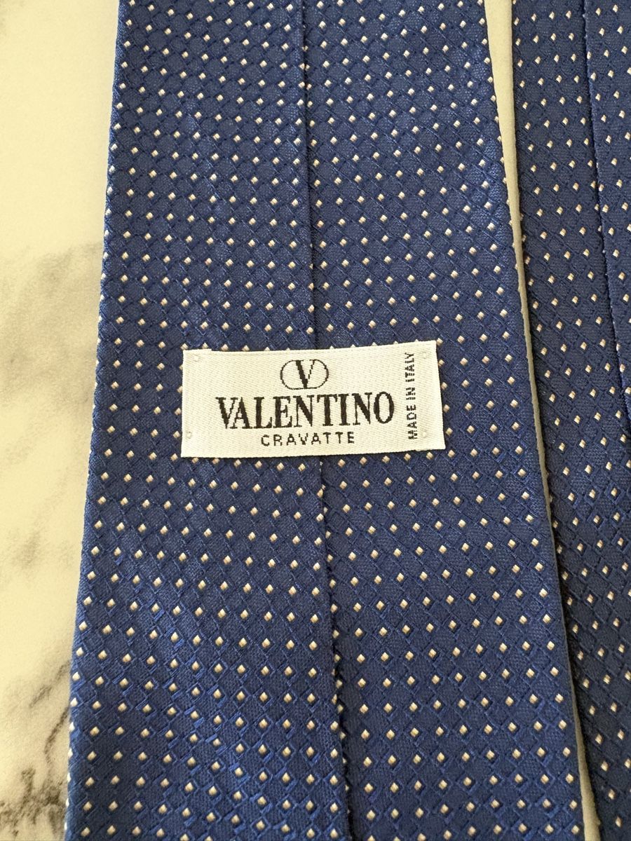 Krawatten: Cravate Valentino bleue – Gebraucht aus Mont-sur-Lausanne von Melmel83