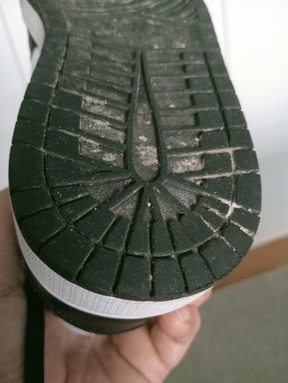 Jordan Chaussures hommes: Nike Air Jordan 1 Mid Gr. 41 Top Zustand – D'occasion à St. Gallen par ang_9z5w 4
