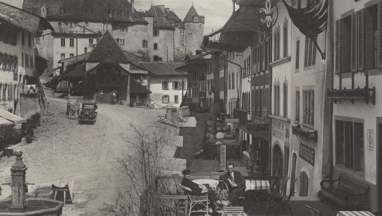 Ansichtskarten: Gruyères, La rue – Gebraucht aus Aarau von kufi44 1