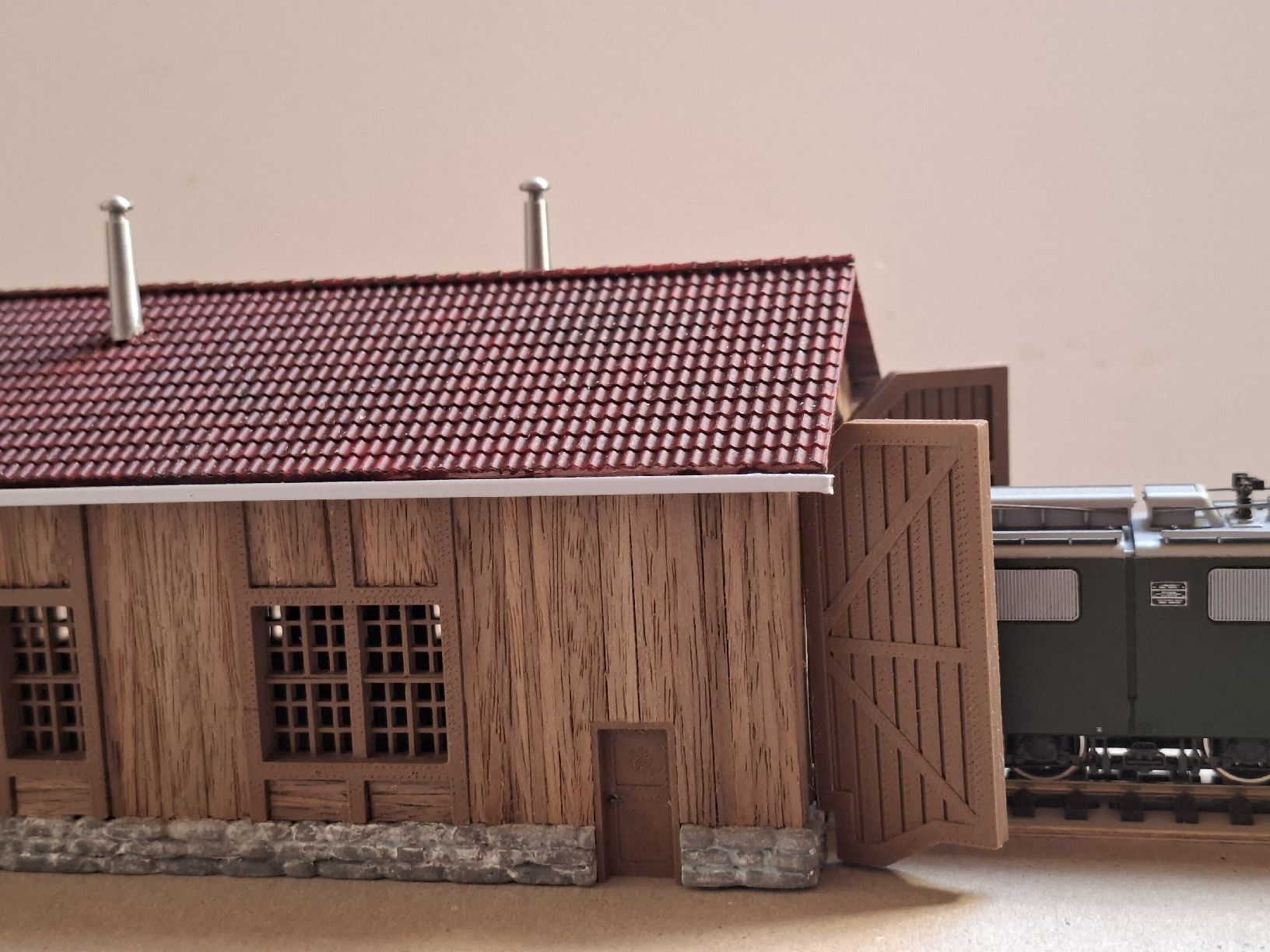 Modellini di ferrovie: Lokschuppen dunkles Holz – Nuovo (secondo la descrizione) da Weisslingen venduto da Moco_mexiko 3