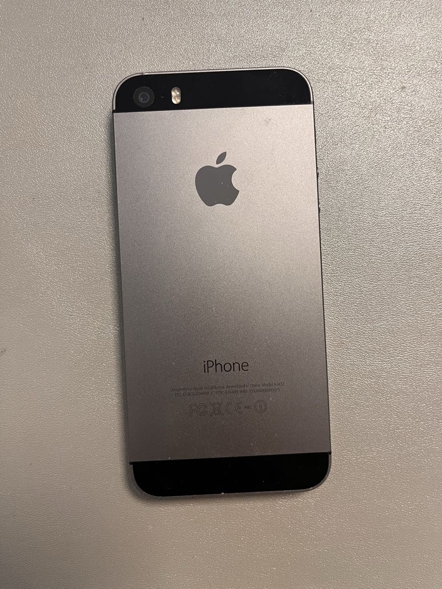 Apple Telefoni cellulari / Smartphones: iPhone 5s 16GB grau – Usato da Rorschacherberg venduto da Victory 1