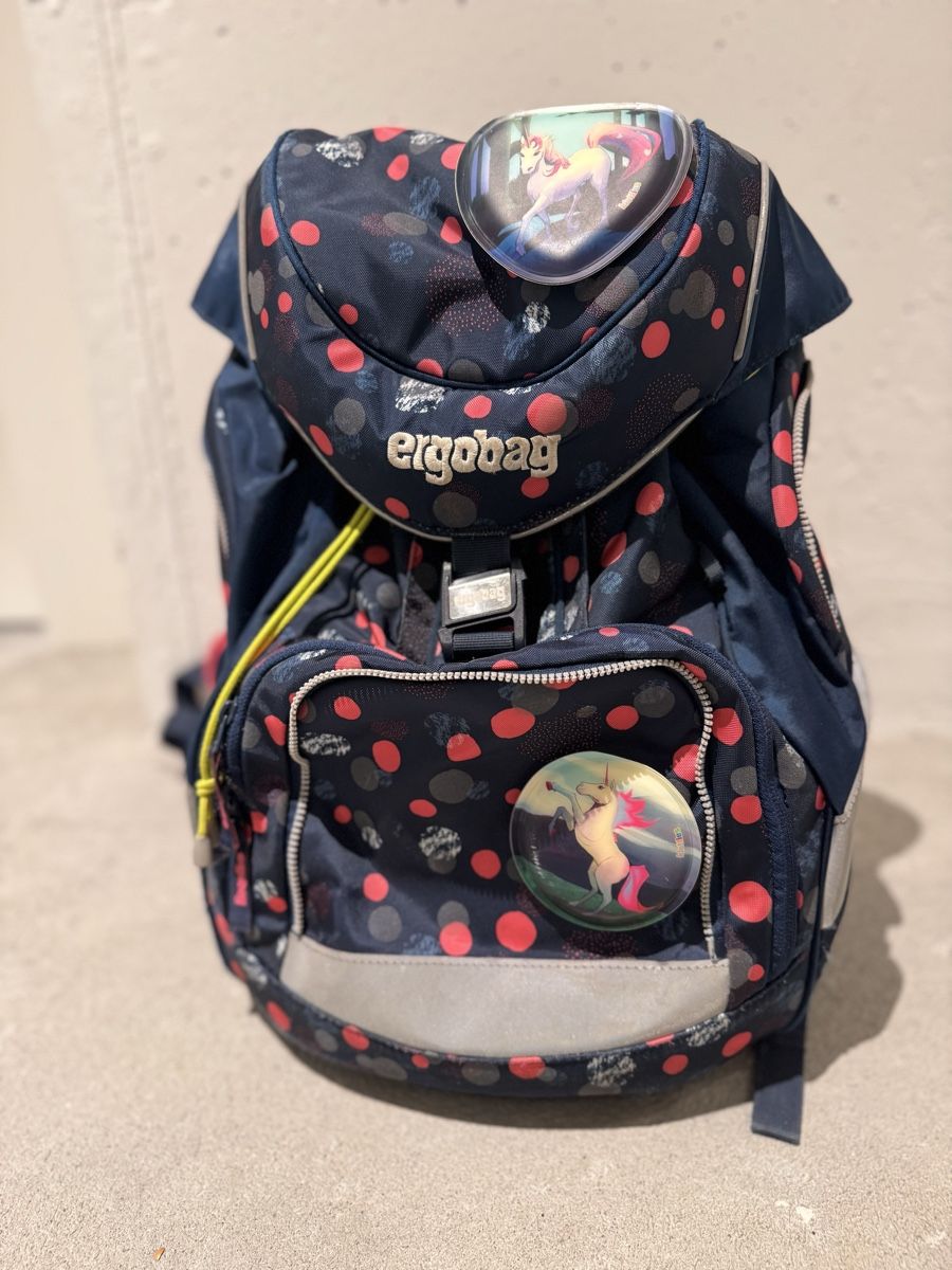 Ergobag Sacs & sacs à dos: Ergobag Schulrucksack Mädchen Einhorn, guter Zustand – D'occasion à Meggen par Juliak.luzern