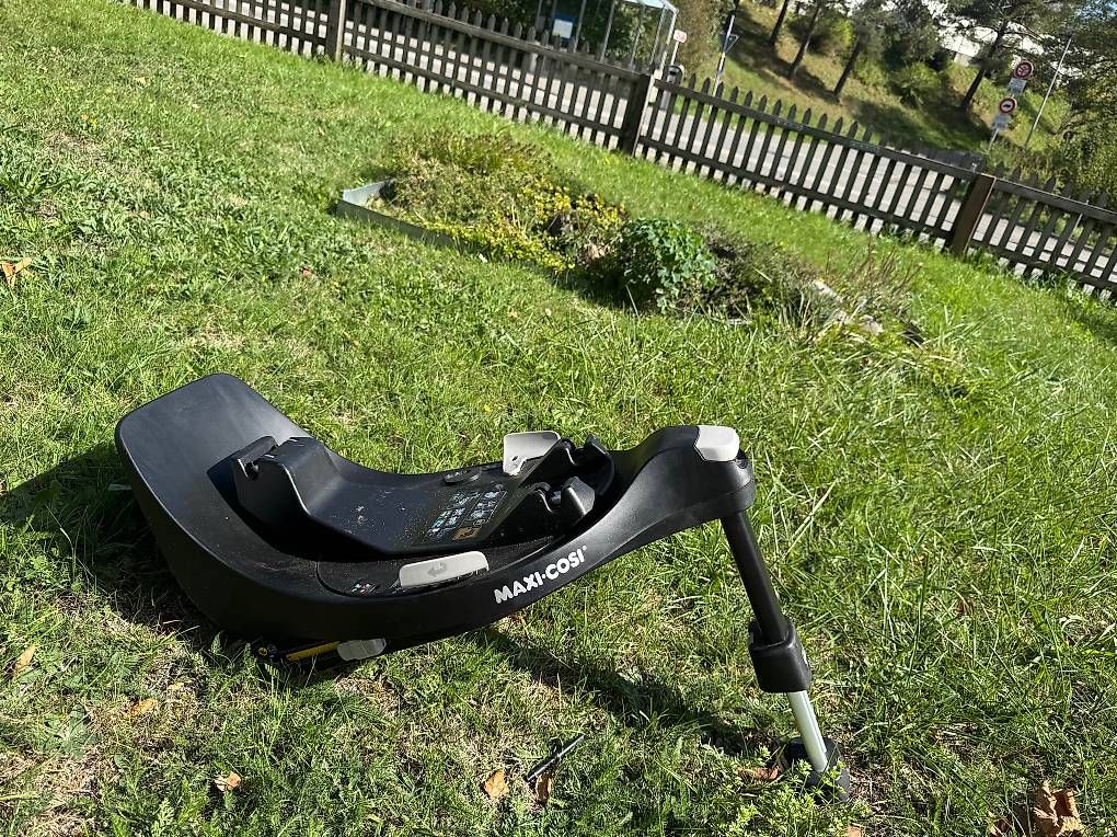 Seggiolini per auto: Babyschale + Kindersitz mit isofix 360 pro – Usato da Adliswil venduto da U.Kundert 3