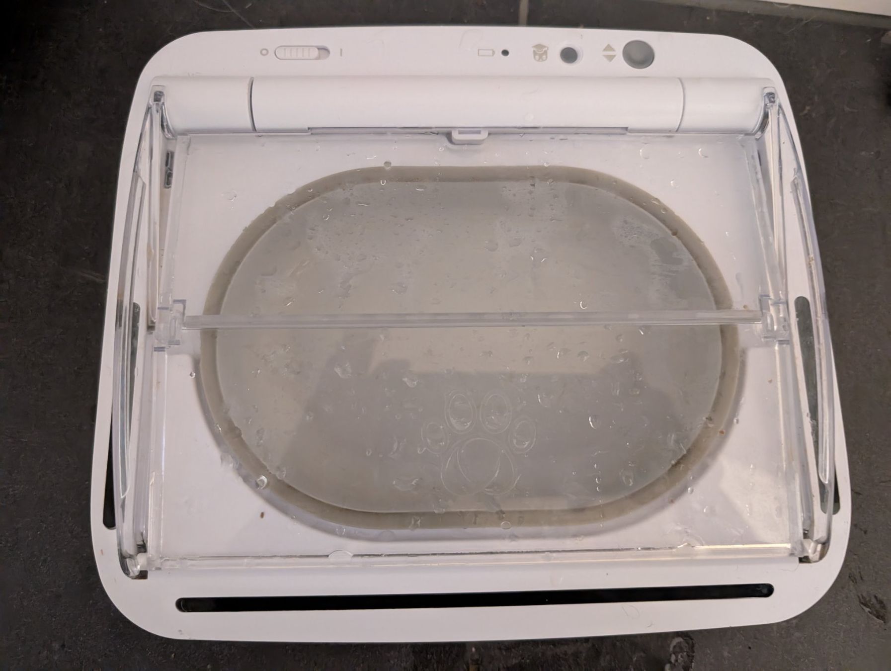 Mangimi: SureFeed Luftdichte Futterschale – Usato da Winterthur venduto da wegi88 1