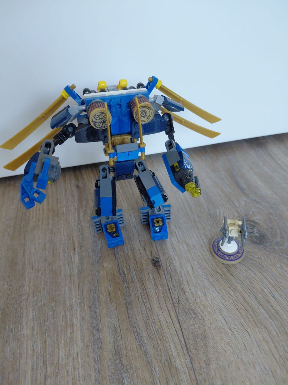 Lego Jouets: LEGO Ninjago 70754 : L'ÉlectroRobot – D'occasion à Eschert par elleajis